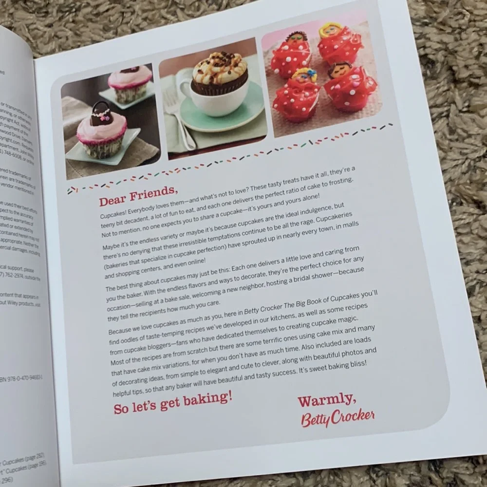 The Big Book of Cupcakes‎ Betty Crocker General Mills 2011 Paperback Recipe Book